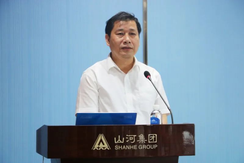 楚商联合会授予湖北楚德律所被「常务理事单位」荣誉称号 (图1)