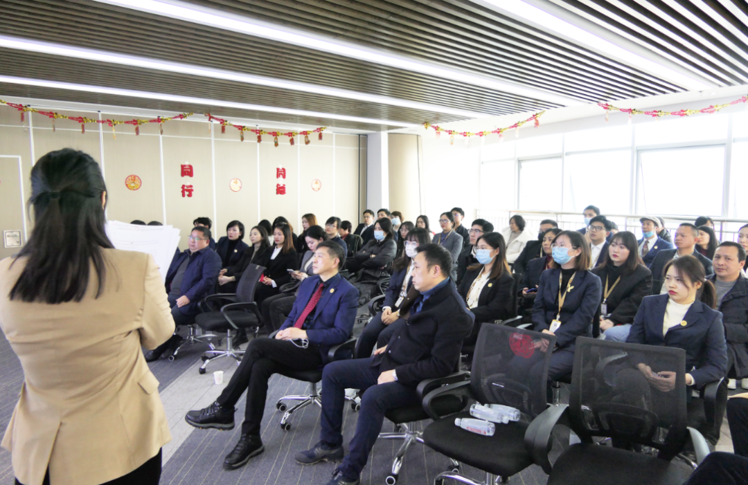 努力在发光!2022楚德迎新&表彰年会隆重举办(图7)