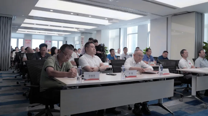 吴俊国主任主持武汉市黄石商会法律大讲堂成功举办(图4) 1-240624164032D6.png